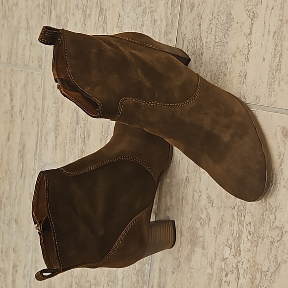 J Crew suede ankle boot - Picture 1 of 6